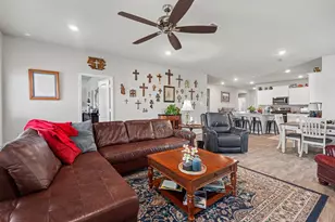 2403 Divot Ln, Navasota, TX 77868 - Photo 10
