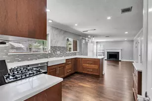 4430 Echo Falls Dr, Houston, TX 77345 - Photo 2