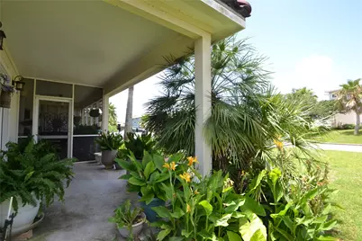 278 Debbie Lane, San Leon, TX 77539 - Photo 32