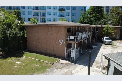 9 Briar Dale Court, Houston, TX 77027 - Photo 2