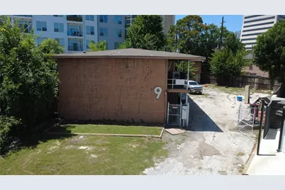 9 Briar Dale Court, Houston, TX 77027 - Photo 6