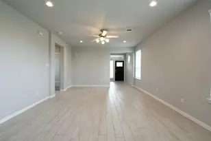 2142 Open Prairie Dr, La Marque, TX 77568 - Photo 6