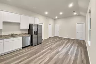 11593 Persimmon St, Willis, TX 77318 - Photo 4