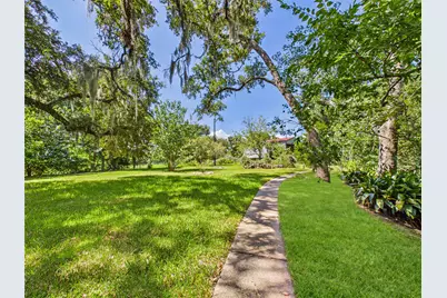 511 Treasure Drive, Liverpool, TX 77577 - Photo 10