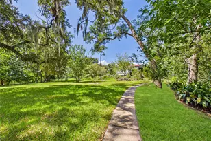 511 Treasure Dr, Liverpool, TX 77577 - Photo 10