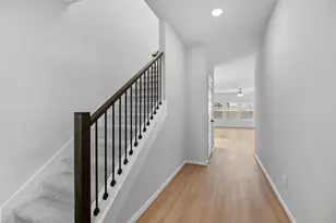 2015 Gardenia Ct, Sugar Land, TX 77498 - Photo 6