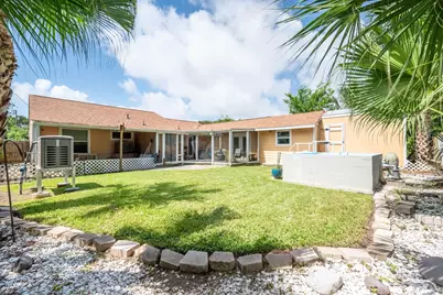 104 Bonita Avenue, Galveston, TX 77550 - Photo 34
