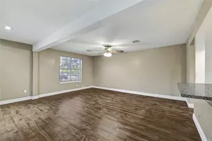 6825 Appleton St, Houston, TX 77022 - Photo 4