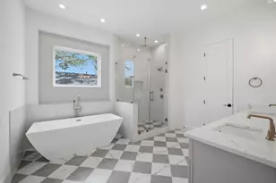 1320 Alexander St, Houston, TX 77008 - Photo 16
