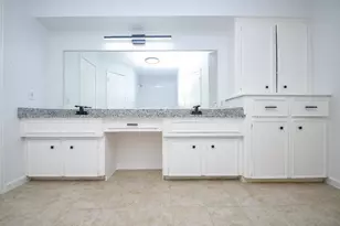 7703 Braesridge Ct, Houston, TX 77071 - Photo 18