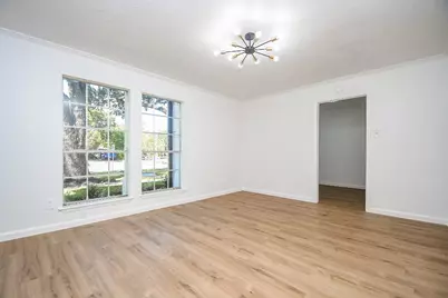 7703 Braesridge Court, Houston, TX 77071 - Photo 8