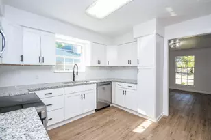 7703 Braesridge Ct, Houston, TX 77071 - Photo 10