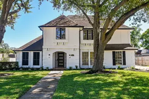 7703 Braesridge Ct, Houston, TX 77071 - Photo 2