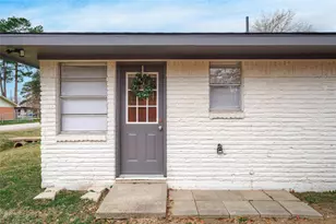 309 S Magnolia St, Tomball, TX 77375 - Photo 4