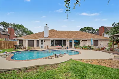 911 Lake Country Drive, Seabrook, TX 77586 - Photo 4