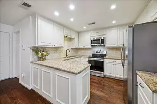 4520 Dickson St, Houston, TX 77007 - Photo 8