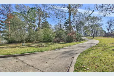 160 Lake Oaks Boulevard, Coldspring, TX 77331 - Photo 2