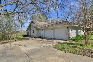 160 Lake Oaks Blvd, Coldspring, TX 77331 - Photo 4