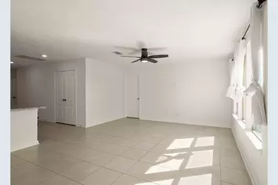 15311 Silver Breeze Lane, Houston, TX 77044 - Photo 14