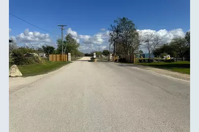 115 Grand Oak 2, Palacios, TX 77465 - Photo 24