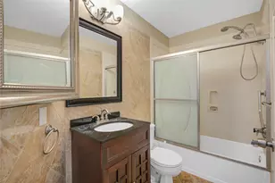 1427 Basswood Springs Ct, Houston, TX 77062 - Photo 34