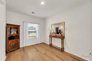 10510 Watershed Dr, Rosharon, TX 77583 - Photo 2