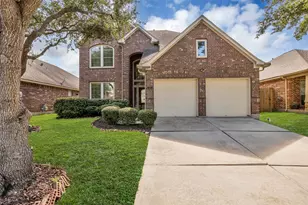 2807 Arbor Brook Ln, Pearland, TX 77584 - Photo 2
