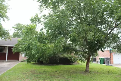 1610 Bexar Avenue, Victoria, TX 77901 - Photo 4