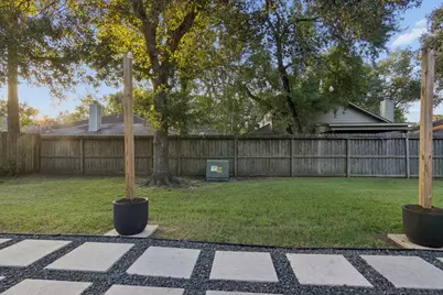 2903 Parkwood Manor Drive, Houston, TX 77339 - Photo 24