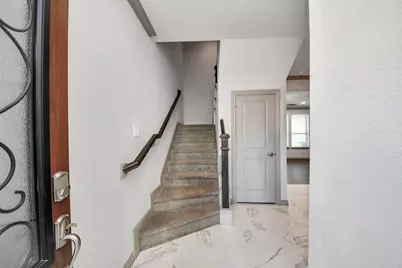 8605 Hollyoaks Creek Lane, Houston, TX 77063 - Photo 8