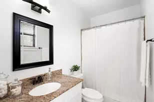 612 W 27th St, Houston, TX 77008 - Photo 32