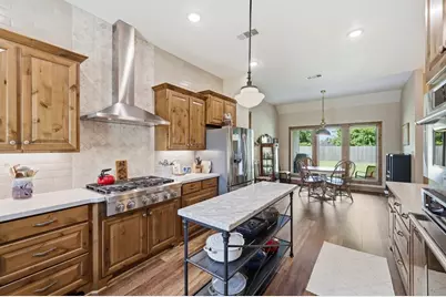 613 N 13th Street, Nederland, TX 77627 - Photo 16