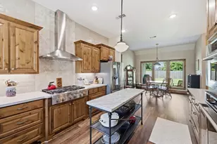 613 N 13th St, Nederland, TX 77627 - Photo 16
