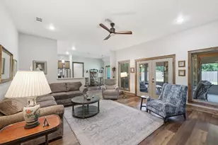 613 N 13th St, Nederland, TX 77627 - Photo 8