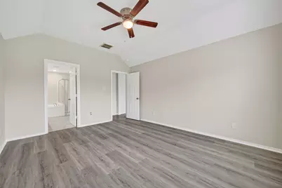 6915 Great Oaks Shadow Drive, Houston, TX 77083 - Photo 32