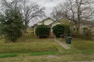 801 13th St, Port Arthur, TX 77640 - Photo 8