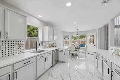 11306 Avon Place, Houston, TX 77066 - Photo 10