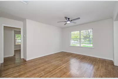 1100 Cowan Avenue, Conroe, TX 77301 - Photo 12