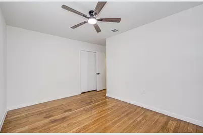 1100 Cowan Avenue, Conroe, TX 77301 - Photo 30