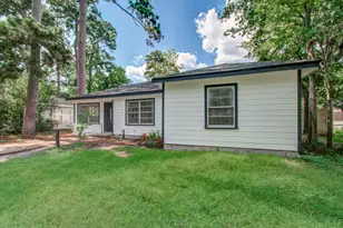 1100 Cowan Ave, Conroe, TX 77301 - Photo 4