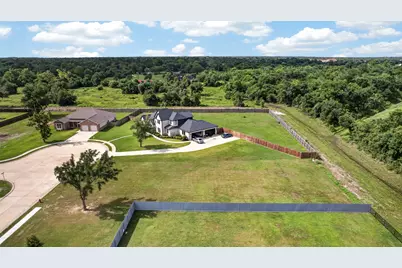 3158 W Tower Circle, Santa Fe, TX 77517 - Photo 10