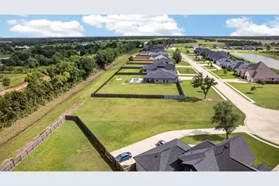 3158 W Tower Circle, Santa Fe, TX 77517 - Photo 14