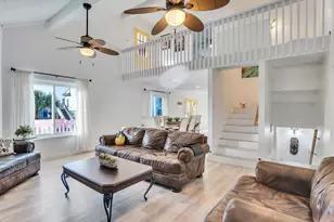 13707 Pirates Beach Blvd, Galveston, TX 77554 - Photo 10