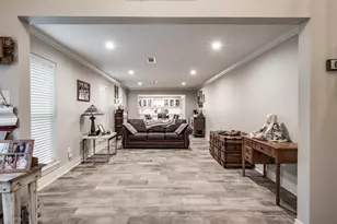 3600 Autumn Ln, Baytown, TX 77521 - Photo 10