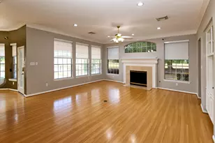 2435 Thorndon Park Ct, League City, TX 77573 - Photo 12