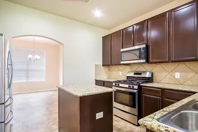 5215 Espuela Lane, Baytown, TX 77521 - Photo 8