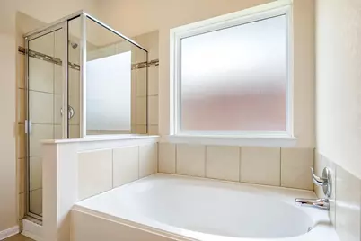 5215 Espuela Lane, Baytown, TX 77521 - Photo 12