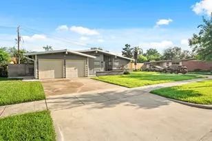 7906 Cedel Dr, Houston, TX 77055 - Photo 2