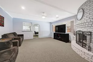 215 Coronation Dr, Houston, TX 77034 - Photo 22