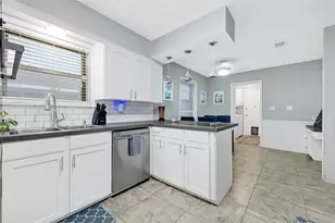 215 Coronation Dr, Houston, TX 77034 - Photo 14